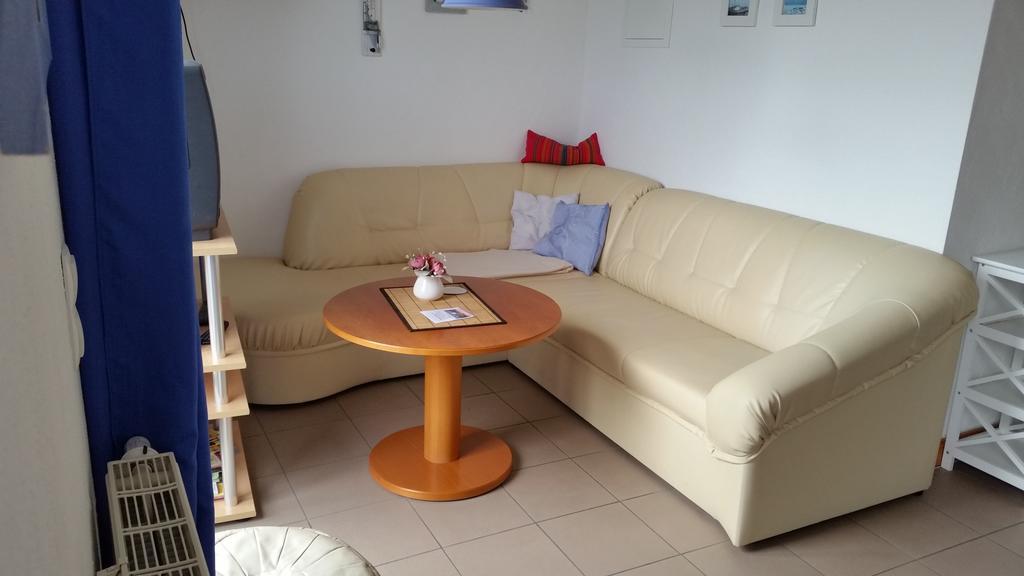 Appartamento Haus Britta Ruegen Lietzow Esterno foto